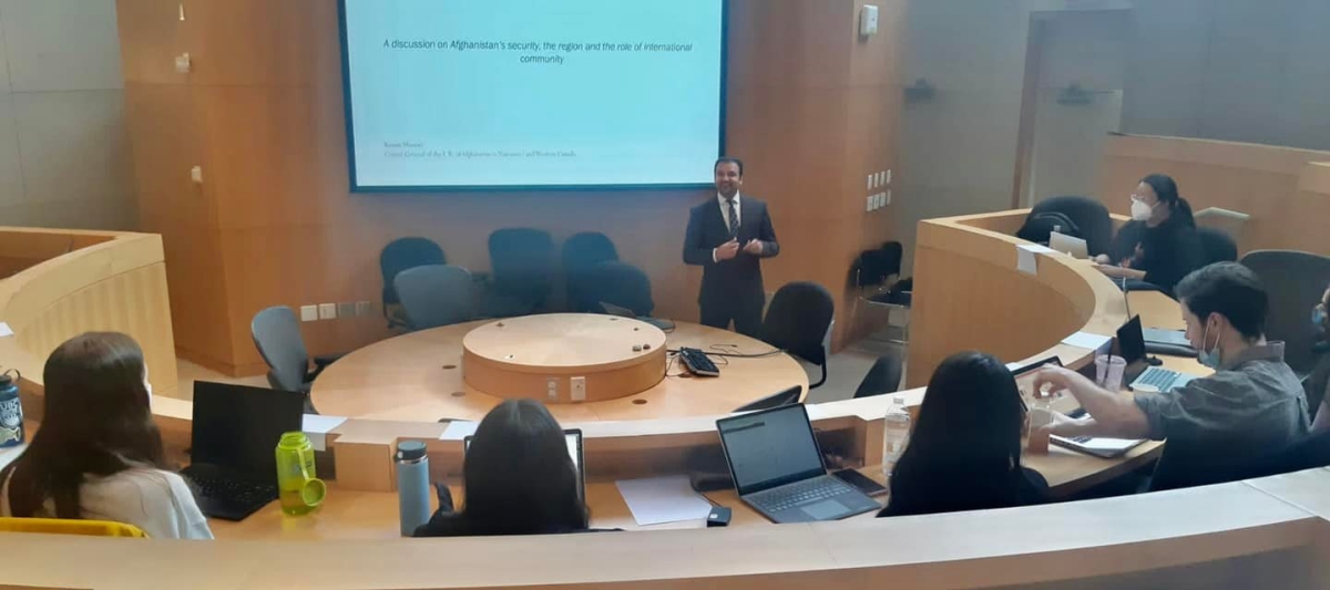 Consul General Ramin Manawi delivers a lecture on Afghanistan at the University of British Columbia, Vancouver